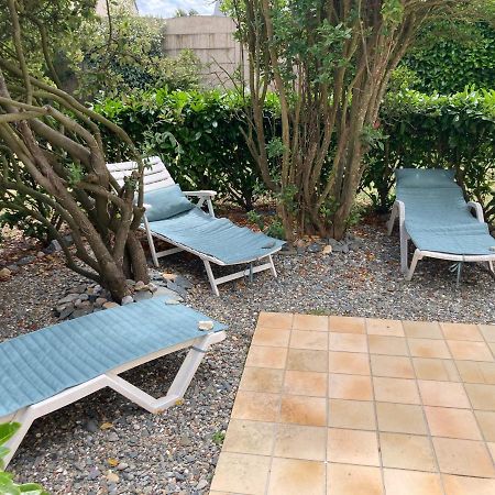 Maison Familiale Dans Une Rue Paisible Gouville-sur-Mer Exterior foto